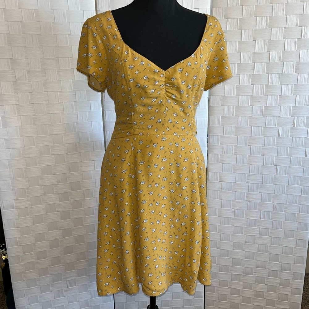 Abercrombie And Fitch Womens Yellow Floral Tie Back Dress Size Small Ditsy Flowy - Picture 8 of 13
